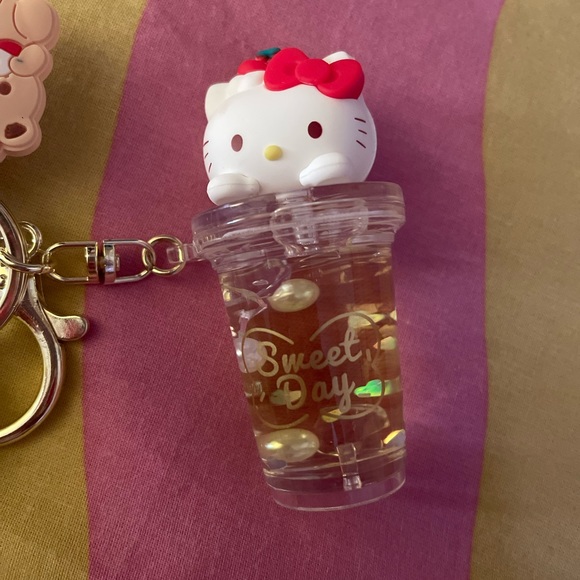 Hello kitty accessories - Picture 3 of 4